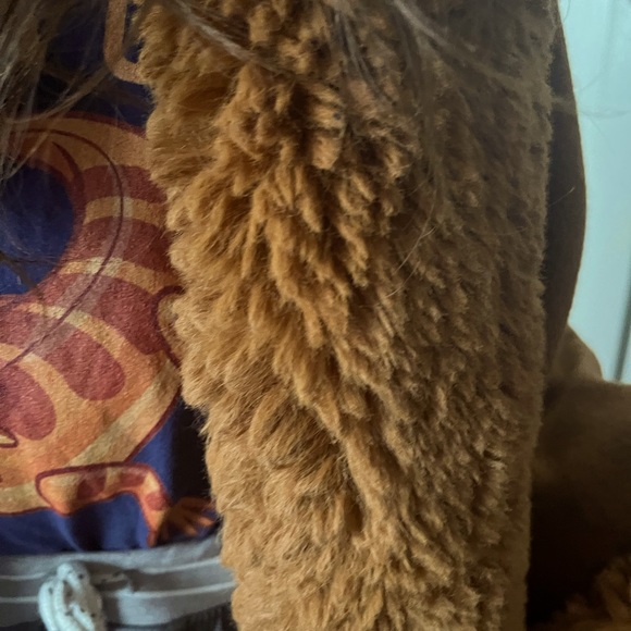 Brown teddy cape - Picture 6 of 7